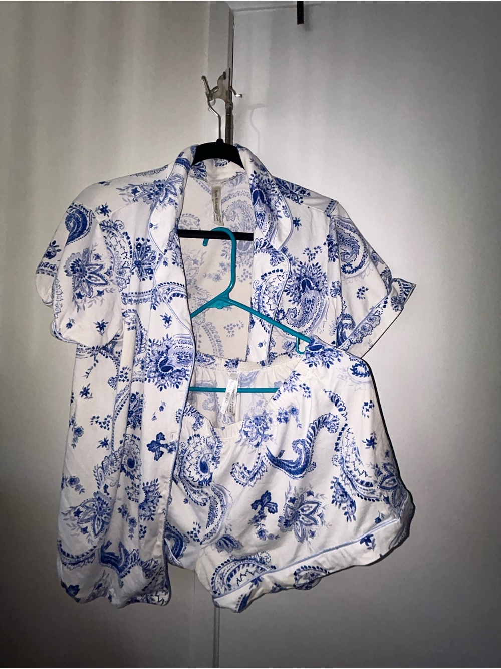 Flora Nikrooz Paisley Print Womens Pajama Top and Shorts Set Size Small
